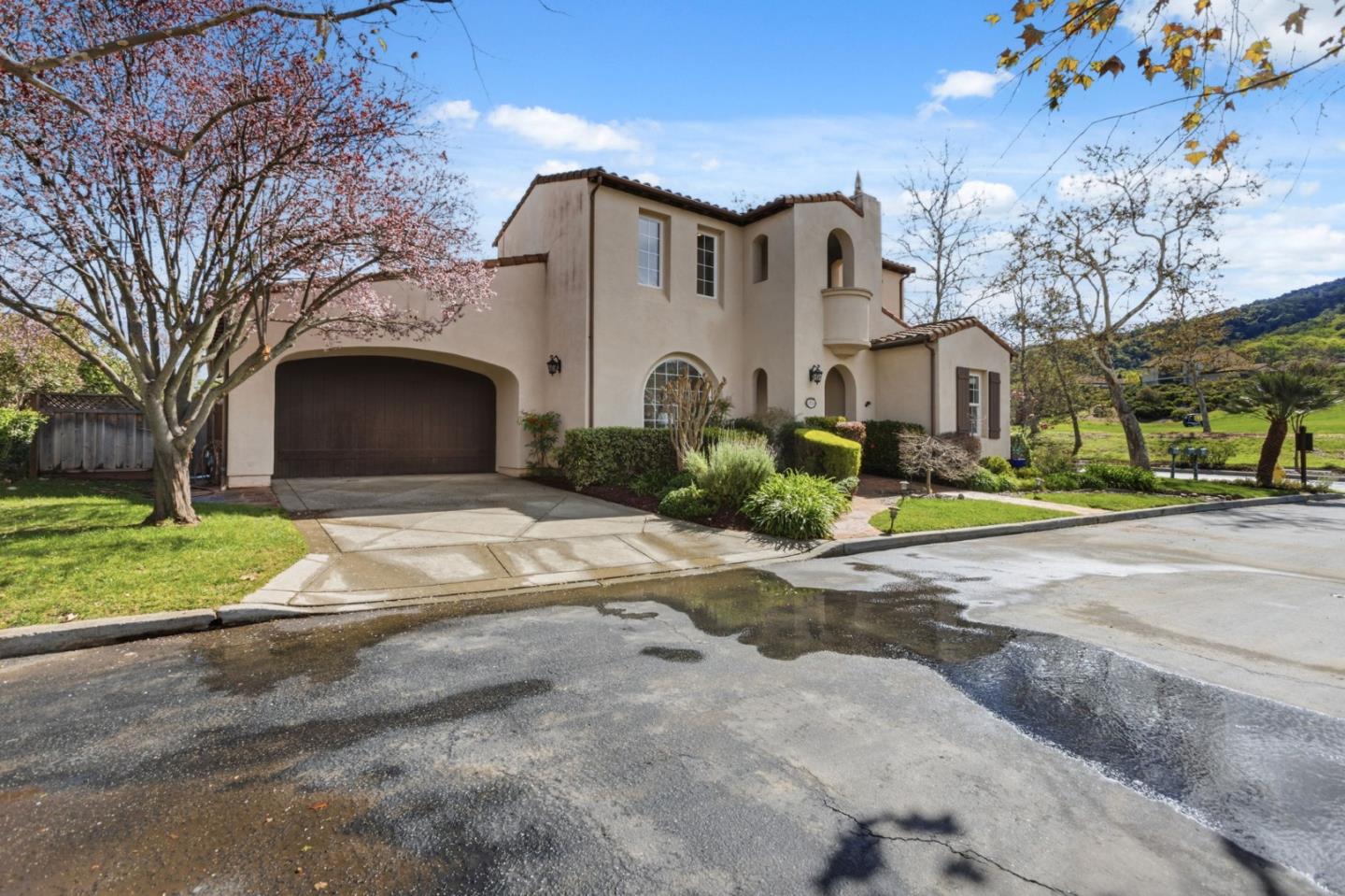 Detail Gallery Image 4 of 84 For 1826 Club Dr, Gilroy,  CA 95020 - 4 Beds | 4 Baths