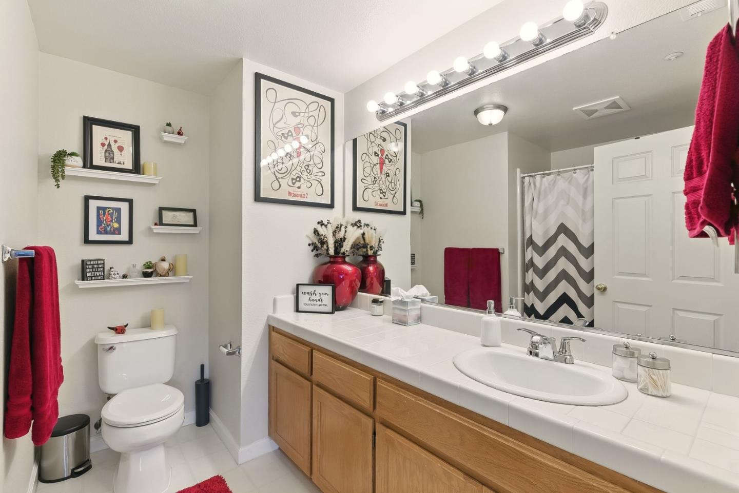 Detail Gallery Image 20 of 31 For 633 Swallowtail Ct, Brisbane,  CA 94005 - 3 Beds | 2 Baths