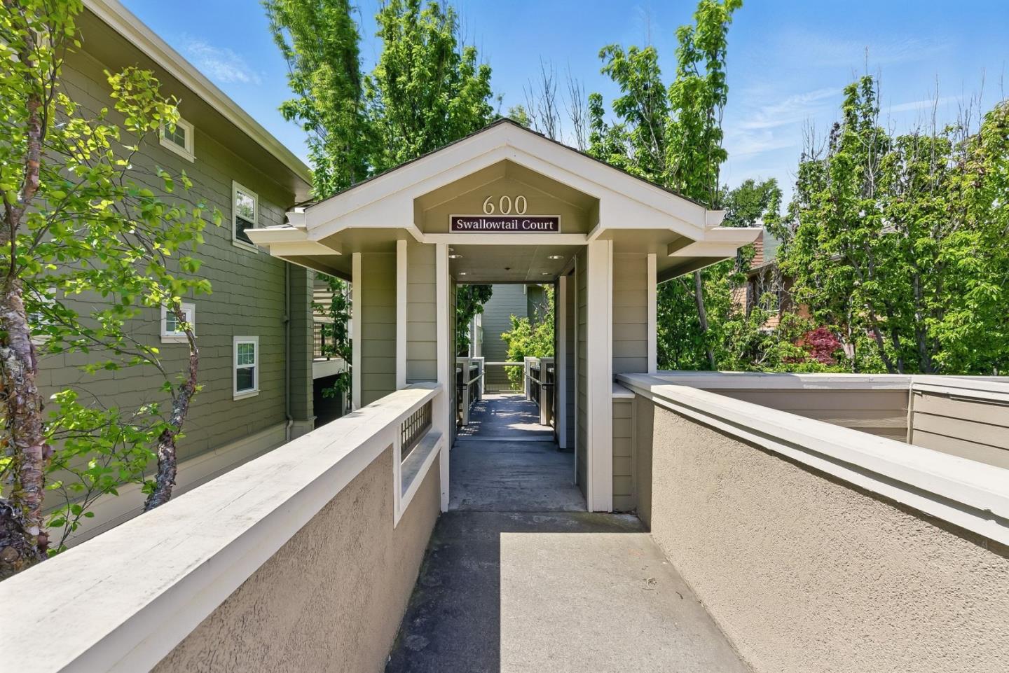 633 Swallowtail Court, Brisbane, CA, 94005