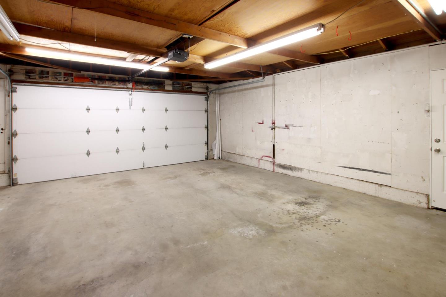 Detail Gallery Image 30 of 35 For 875 Tartarian Way, Sunnyvale,  CA 94087 - 6 Beds | 3 Baths