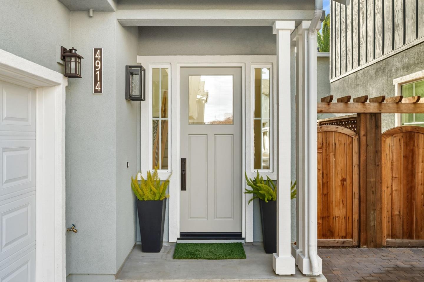 Detail Gallery Image 3 of 34 For 4914 Vivi Place, San Jose,  CA 95124 - 4 Beds | 3 Baths