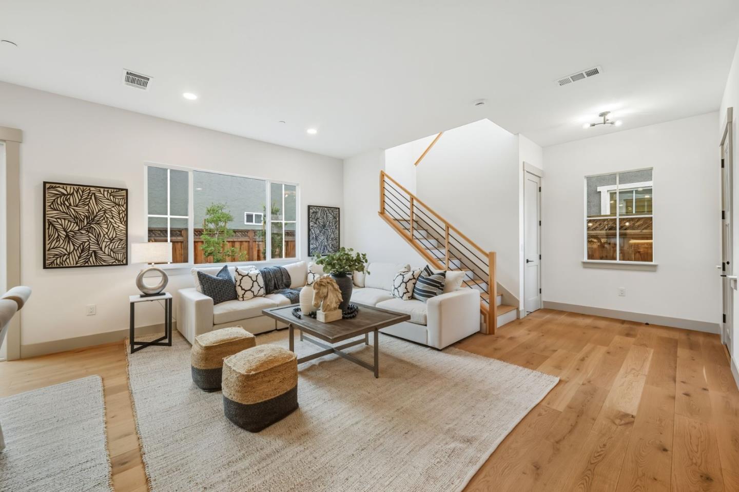 Detail Gallery Image 6 of 34 For 4914 Vivi Place, San Jose,  CA 95124 - 4 Beds | 3 Baths