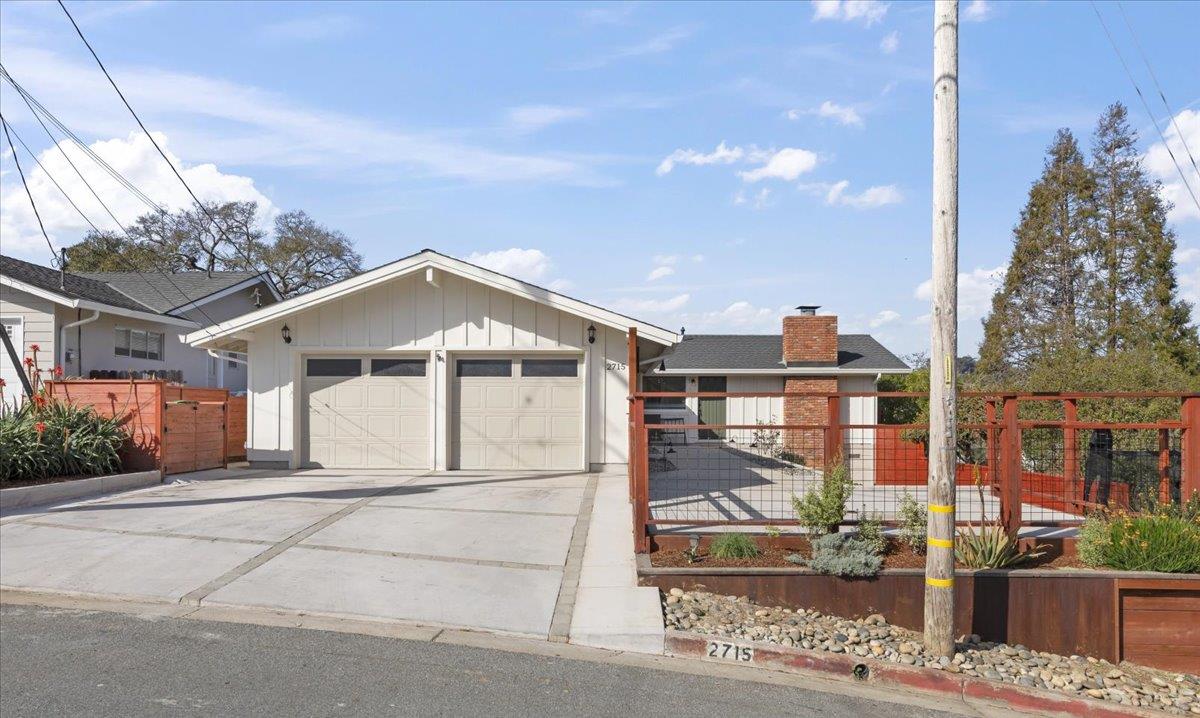 Detail Gallery Image 2 of 69 For 2715 Lafayette St, Soquel,  CA 95073 - 3 Beds | 2 Baths