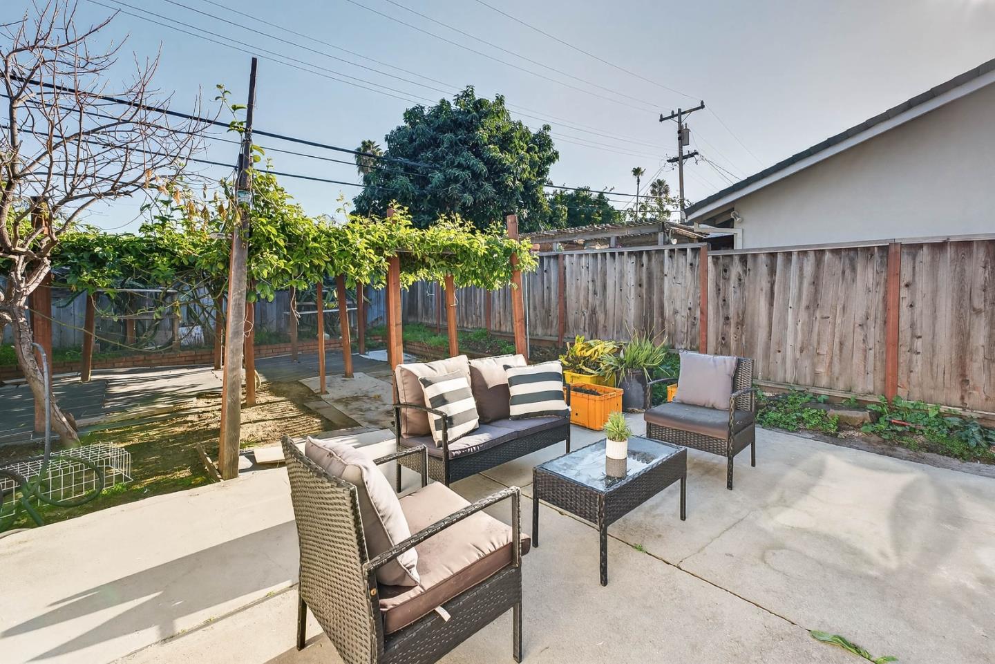 Detail Gallery Image 26 of 30 For 2066 Terilyn Ave, San Jose,  CA 95122 - 4 Beds | 2 Baths