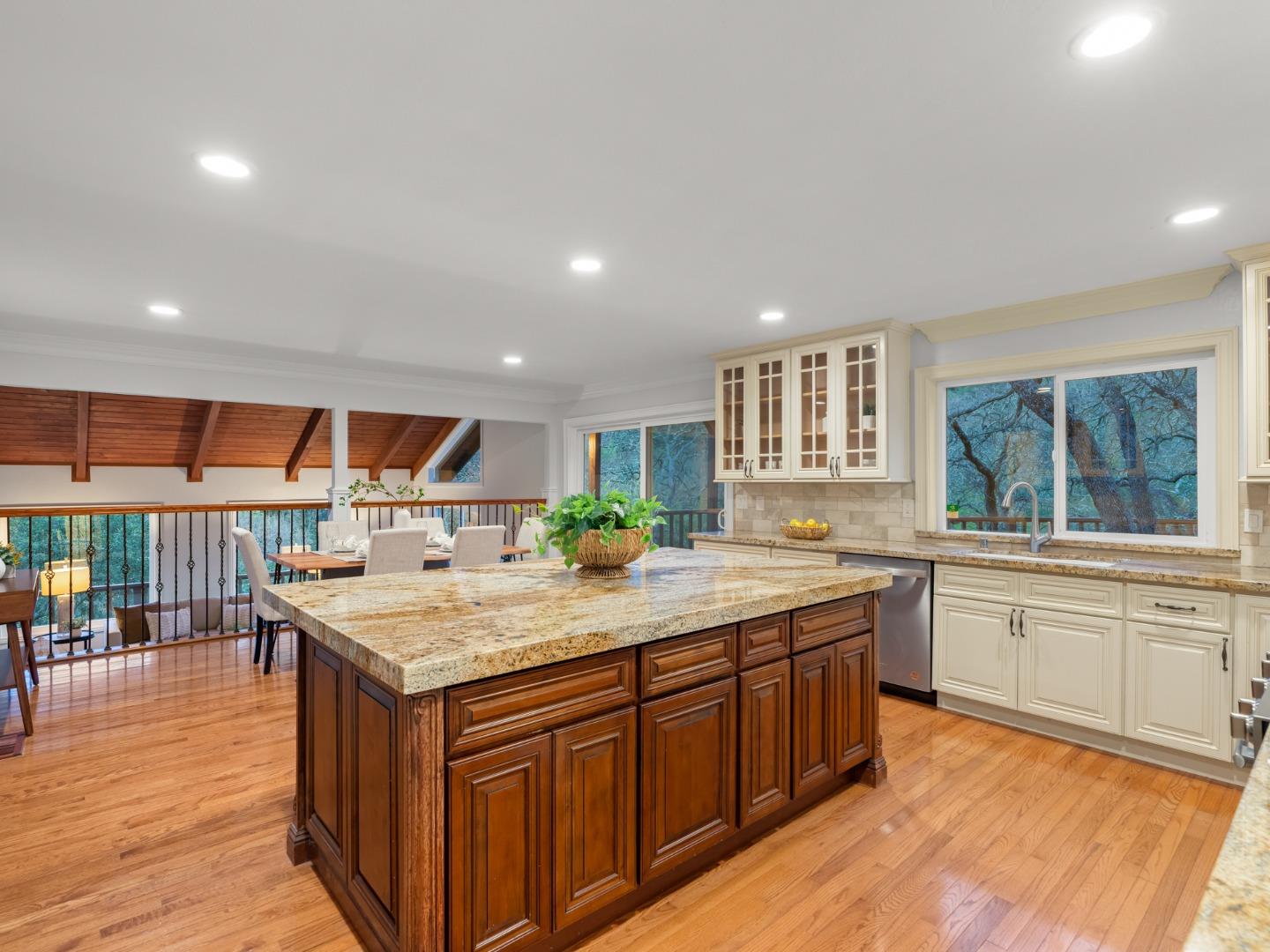 Detail Gallery Image 6 of 45 For 6834 Rockview Ct, San Jose,  CA 95120 - 4 Beds | 3/1 Baths