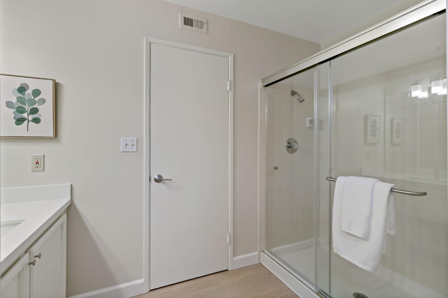 Detail Gallery Image 27 of 52 For 4148 Thain Way, Palo Alto,  CA 94306 - 2 Beds | 2 Baths