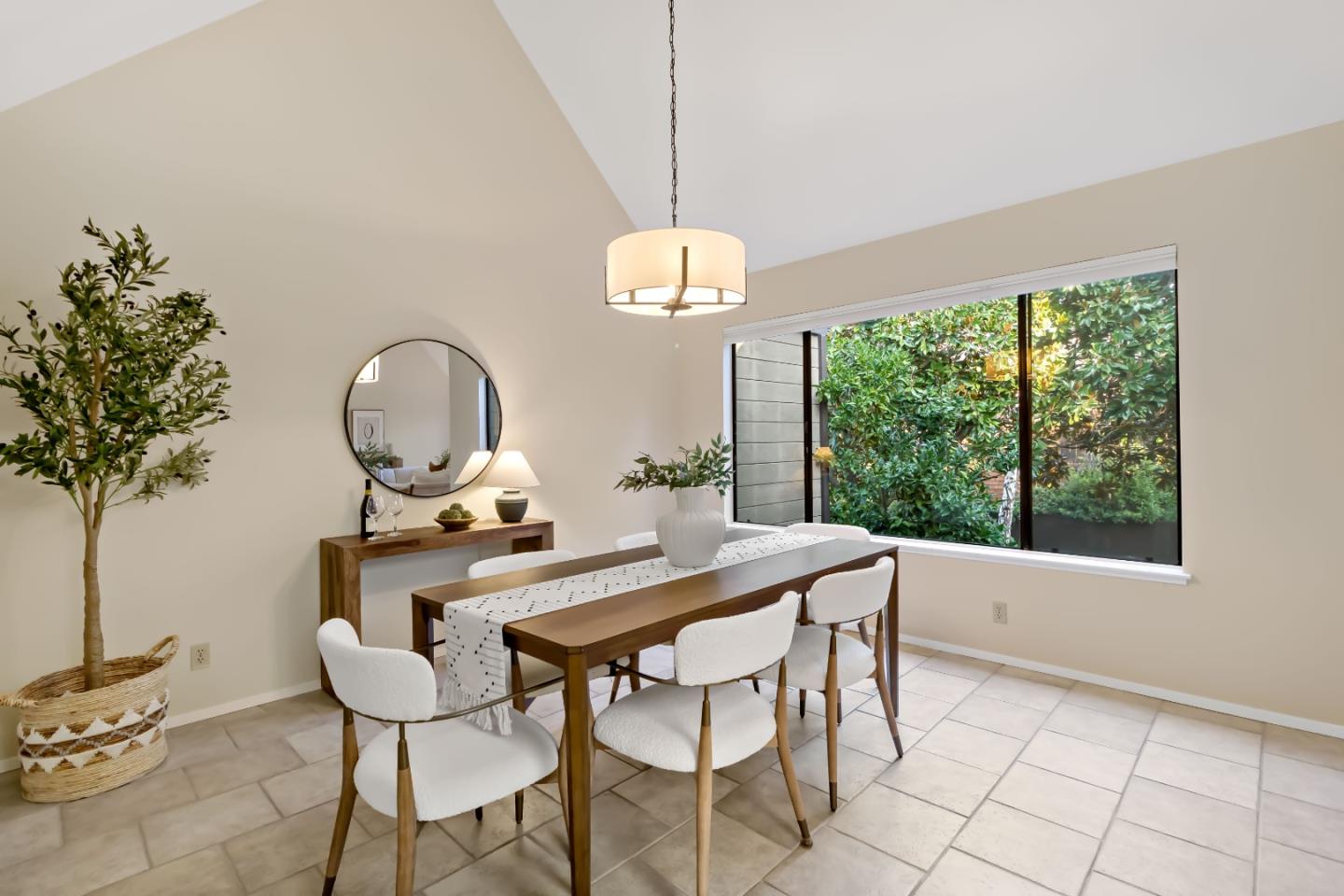 Detail Gallery Image 7 of 52 For 4148 Thain Way, Palo Alto,  CA 94306 - 2 Beds | 2 Baths