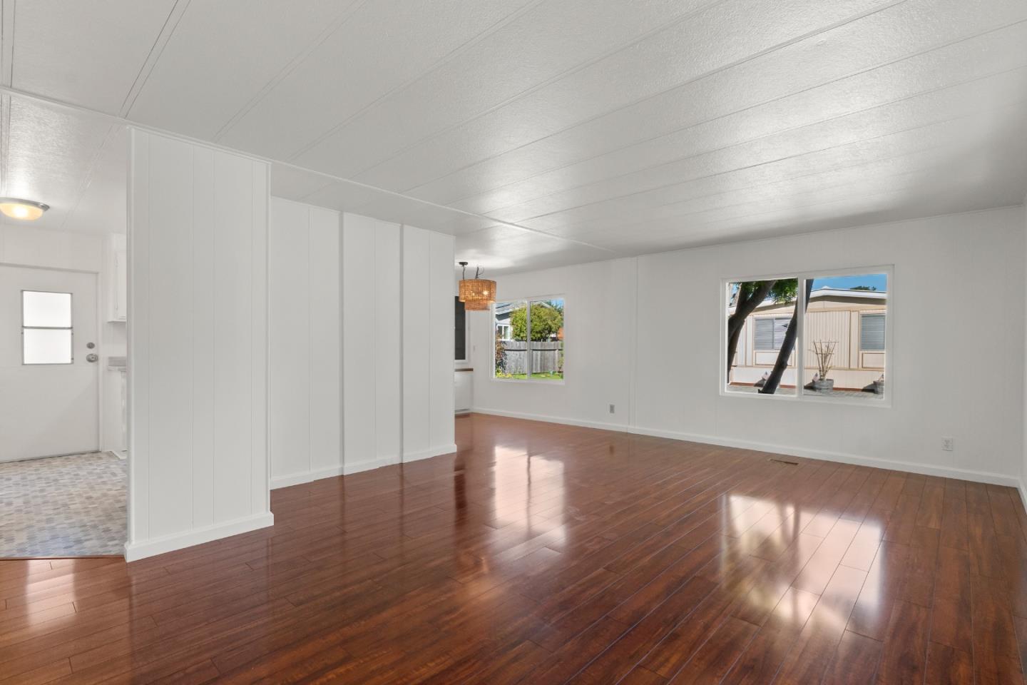 Detail Gallery Image 12 of 32 For 19 Dolphin Court #19,  Half Moon Bay,  CA 94019 - 2 Beds | 2 Baths