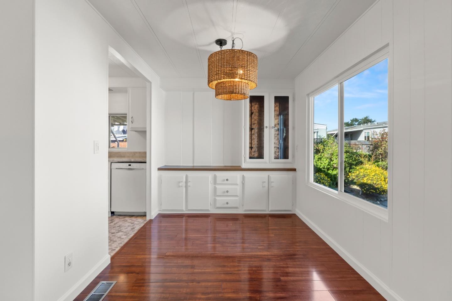 Detail Gallery Image 14 of 32 For 19 Dolphin Court #19,  Half Moon Bay,  CA 94019 - 2 Beds | 2 Baths