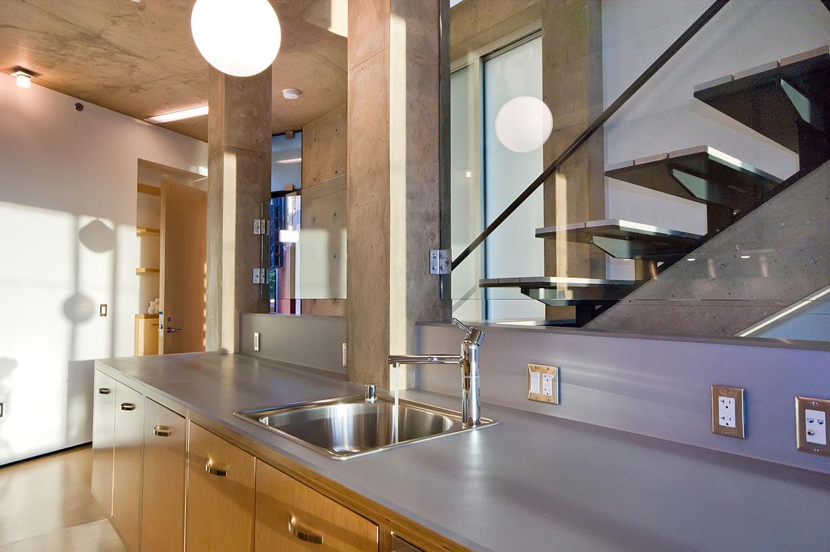 Detail Gallery Image 13 of 45 For 102 University Ave 3a 3b 3c,  Palo Alto,  CA 94301 - 6 Beds | 7/2 Baths