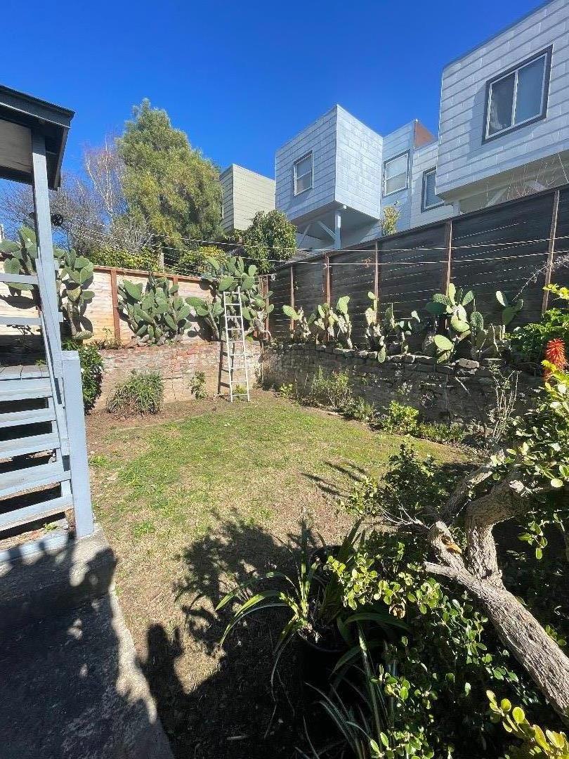 Detail Gallery Image 15 of 16 For 559 Gates St, San Francisco,  CA 94110 - 2 Beds | 1 Baths