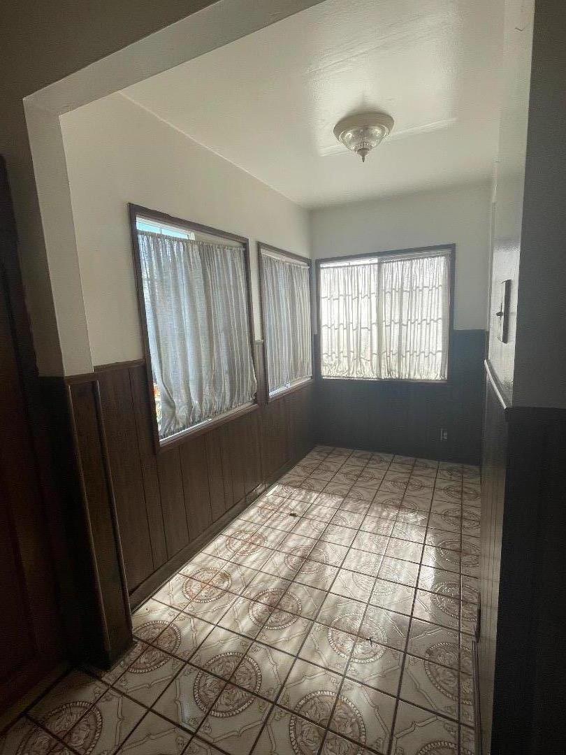 Detail Gallery Image 7 of 16 For 559 Gates St, San Francisco,  CA 94110 - 2 Beds | 1 Baths