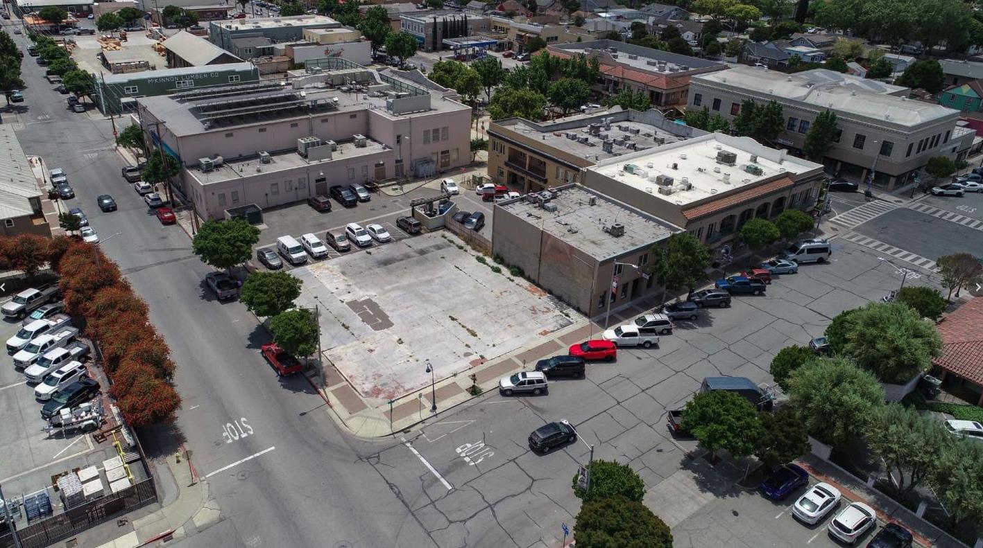 Detail Gallery Image 7 of 14 For 211 6th St, Hollister,  CA 95023 - – Beds | – Baths