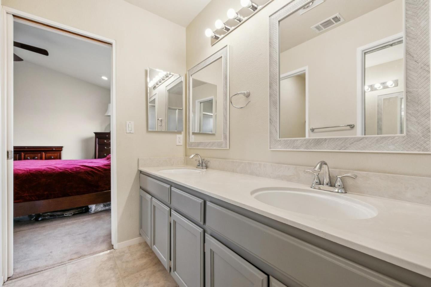 Detail Gallery Image 25 of 38 For 1468 Leaftree Cir, San Jose,  CA 95131 - 4 Beds | 2/1 Baths