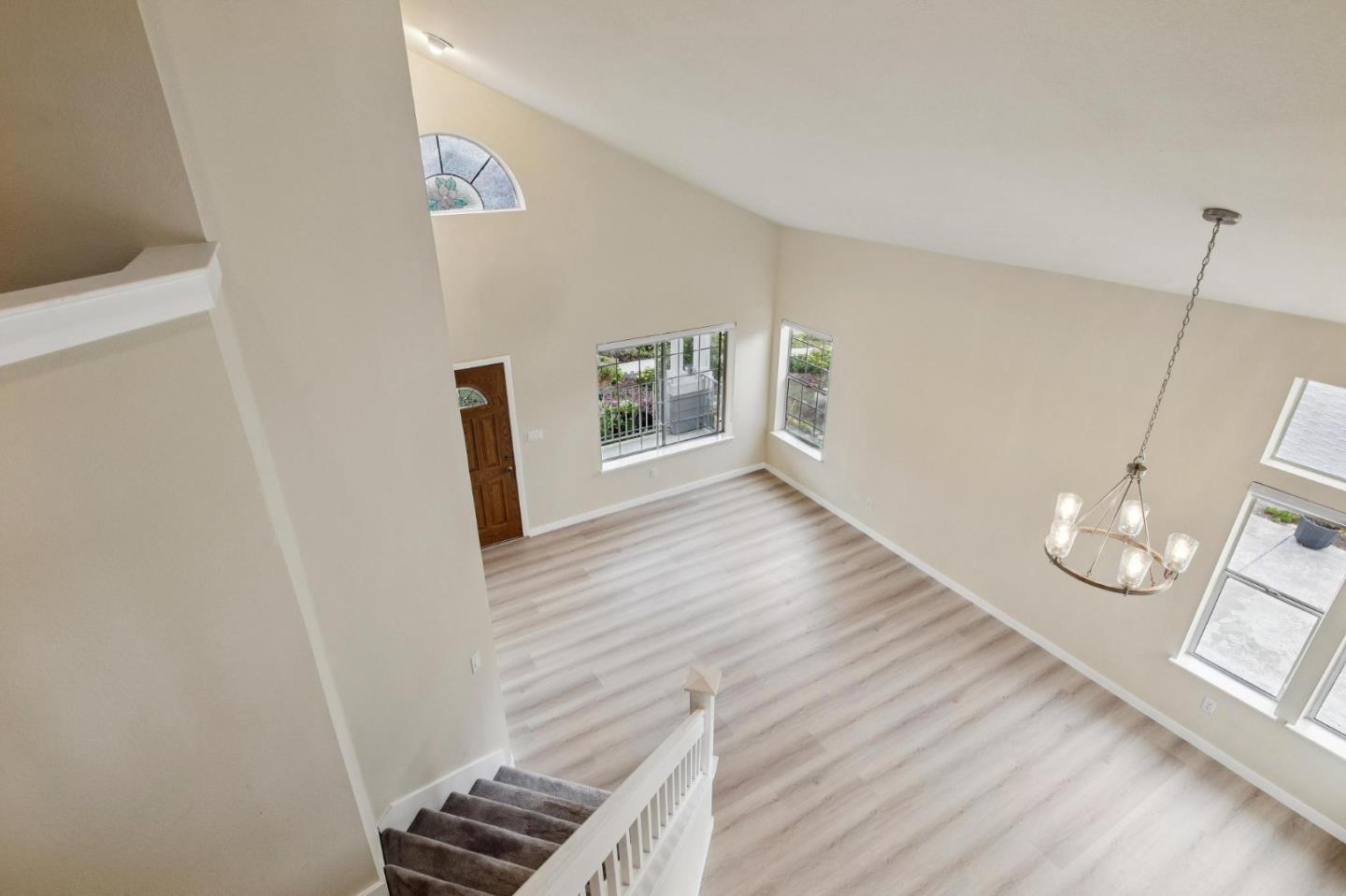 Detail Gallery Image 27 of 38 For 1468 Leaftree Cir, San Jose,  CA 95131 - 4 Beds | 2/1 Baths