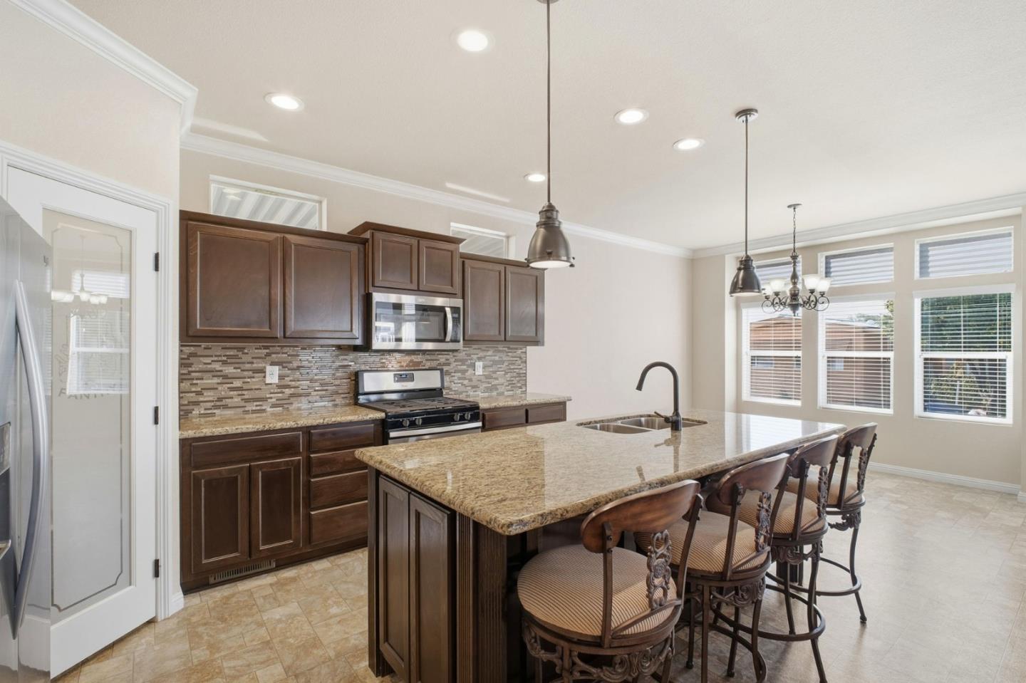 Detail Gallery Image 11 of 32 For 1200 W Winton Ave #203,  Hayward,  CA 94545 - 3 Beds | 0 Baths