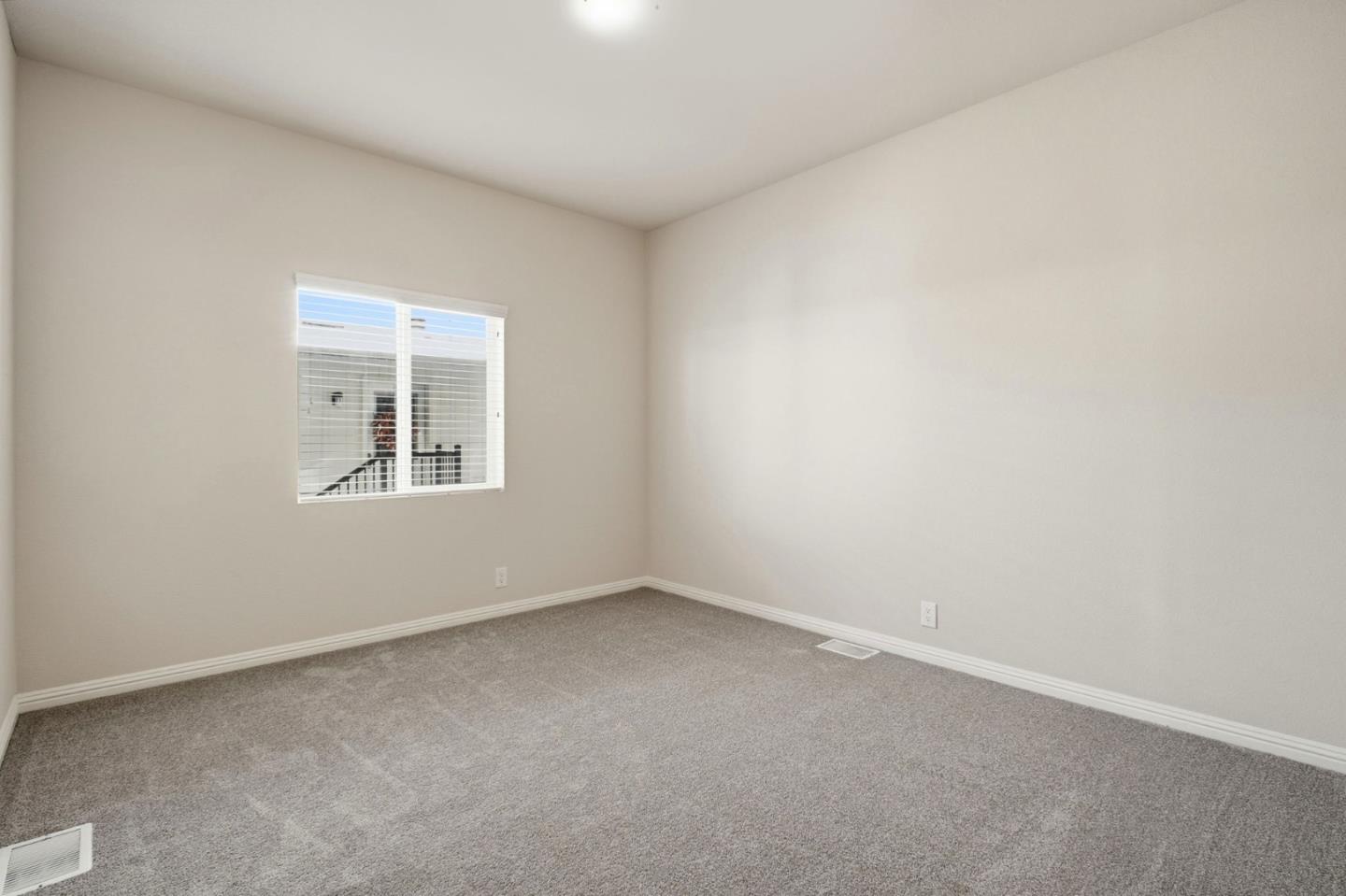 Detail Gallery Image 22 of 32 For 1200 W Winton Ave #203,  Hayward,  CA 94545 - 3 Beds | 0 Baths