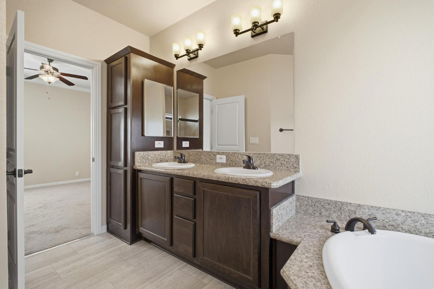 Detail Gallery Image 25 of 32 For 1200 W Winton Ave #203,  Hayward,  CA 94545 - 3 Beds | 0 Baths
