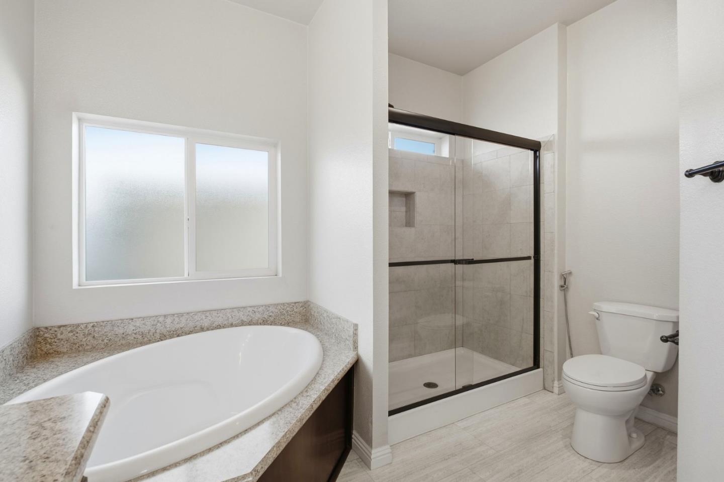 Detail Gallery Image 26 of 32 For 1200 W Winton Ave #203,  Hayward,  CA 94545 - 3 Beds | 0 Baths