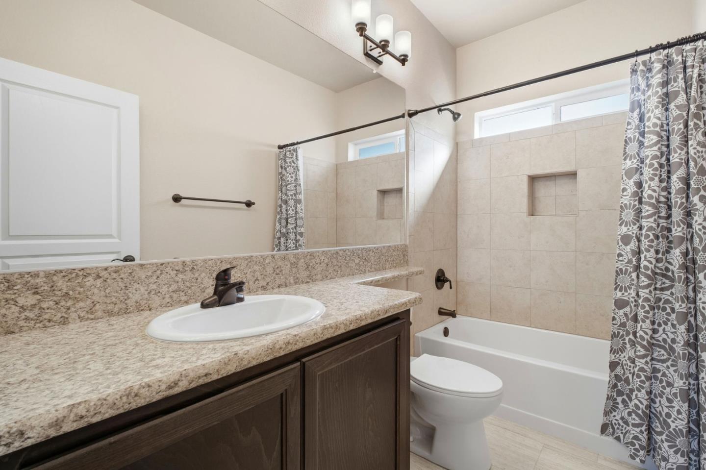 Detail Gallery Image 28 of 32 For 1200 W Winton Ave #203,  Hayward,  CA 94545 - 3 Beds | 0 Baths