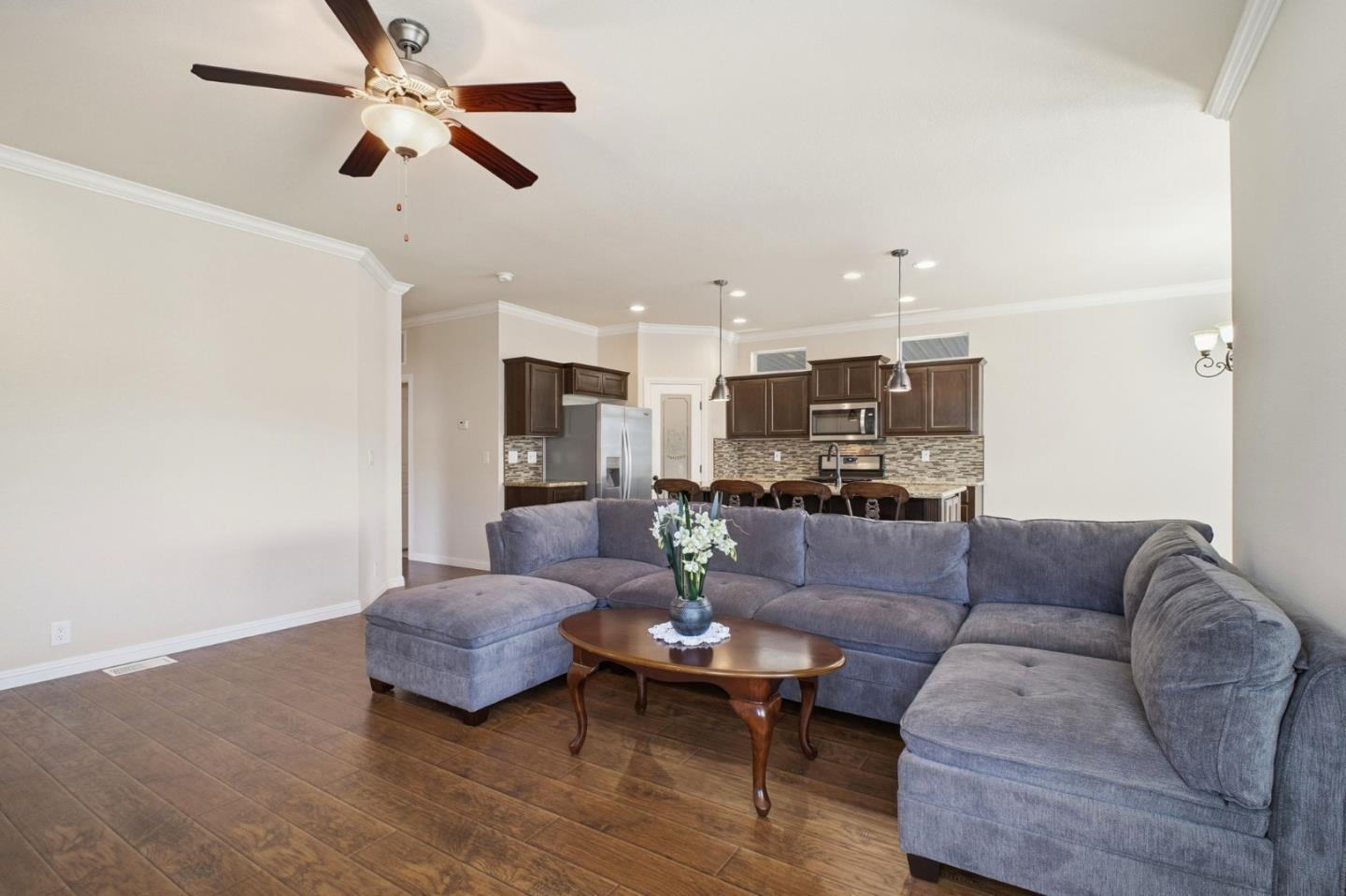 Detail Gallery Image 6 of 32 For 1200 W Winton Ave #203,  Hayward,  CA 94545 - 3 Beds | 0 Baths