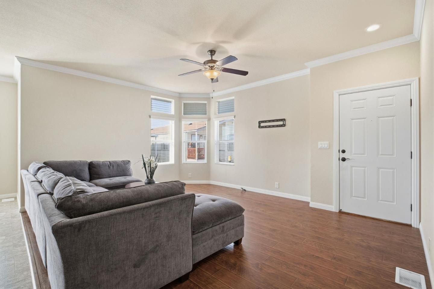 Detail Gallery Image 7 of 32 For 1200 W Winton Ave #203,  Hayward,  CA 94545 - 3 Beds | 0 Baths