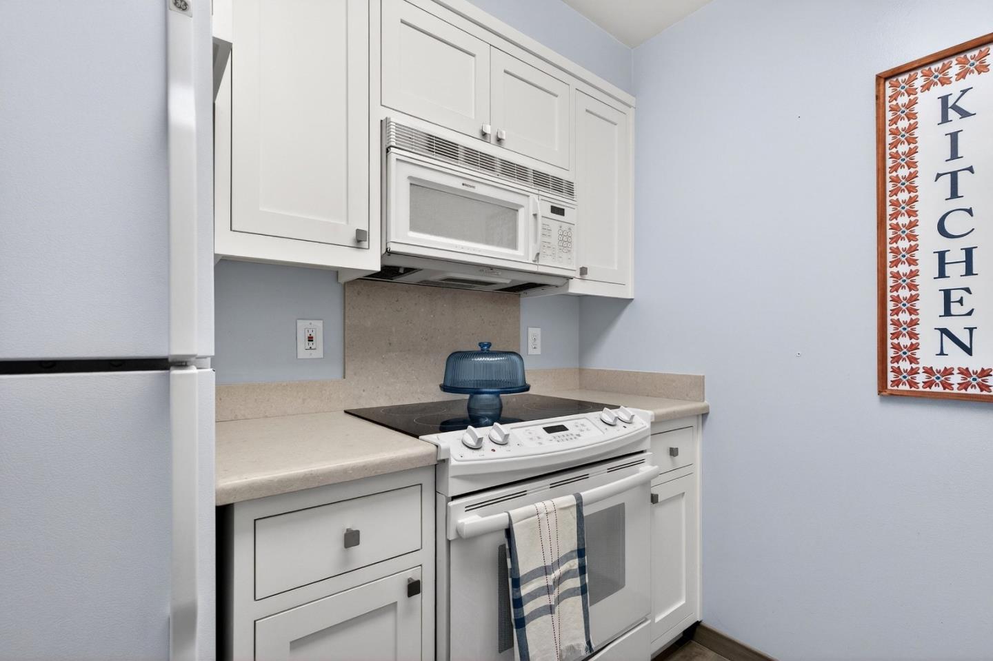 Detail Gallery Image 14 of 33 For 1910 Mount Vernon Ct #10,  Mountain View,  CA 94040 - 1 Beds | 1 Baths