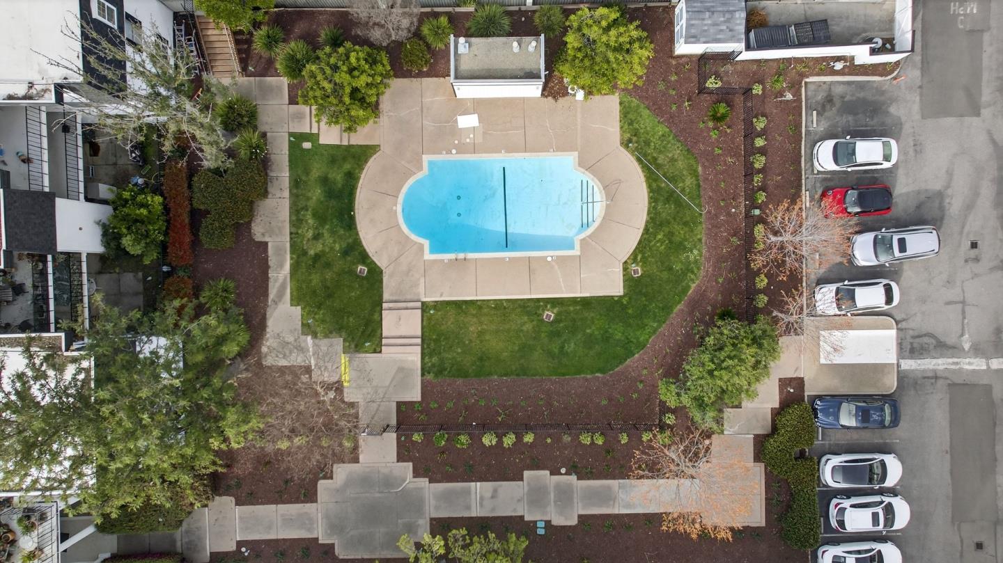 Detail Gallery Image 32 of 33 For 1910 Mount Vernon Ct #10,  Mountain View,  CA 94040 - 1 Beds | 1 Baths