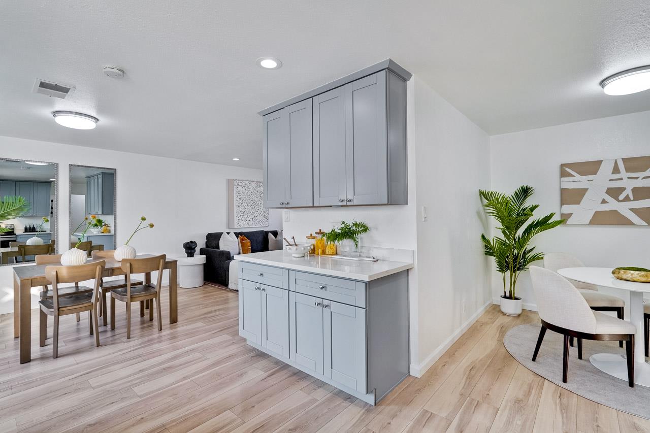 Detail Gallery Image 13 of 45 For 961 Lambaren Ave, Livermore,  CA 94551 - 4 Beds | 2 Baths