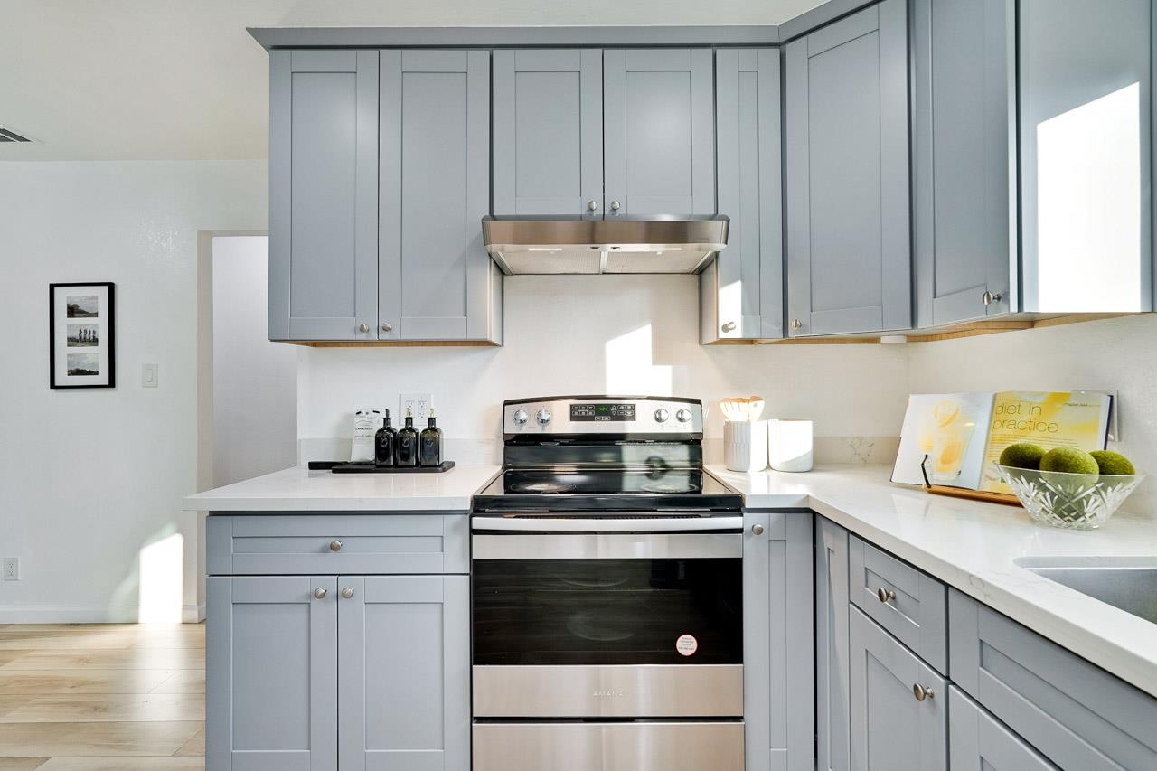 Detail Gallery Image 15 of 45 For 961 Lambaren Ave, Livermore,  CA 94551 - 4 Beds | 2 Baths