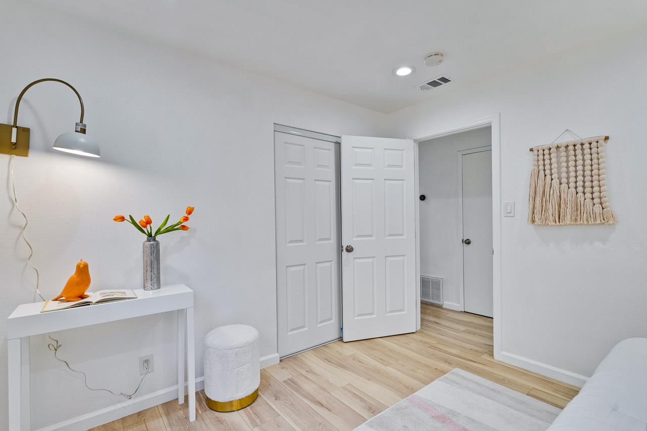 Detail Gallery Image 26 of 45 For 961 Lambaren Ave, Livermore,  CA 94551 - 4 Beds | 2 Baths