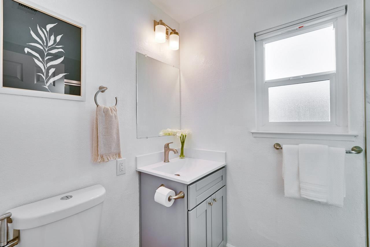 Detail Gallery Image 33 of 45 For 961 Lambaren Ave, Livermore,  CA 94551 - 4 Beds | 2 Baths