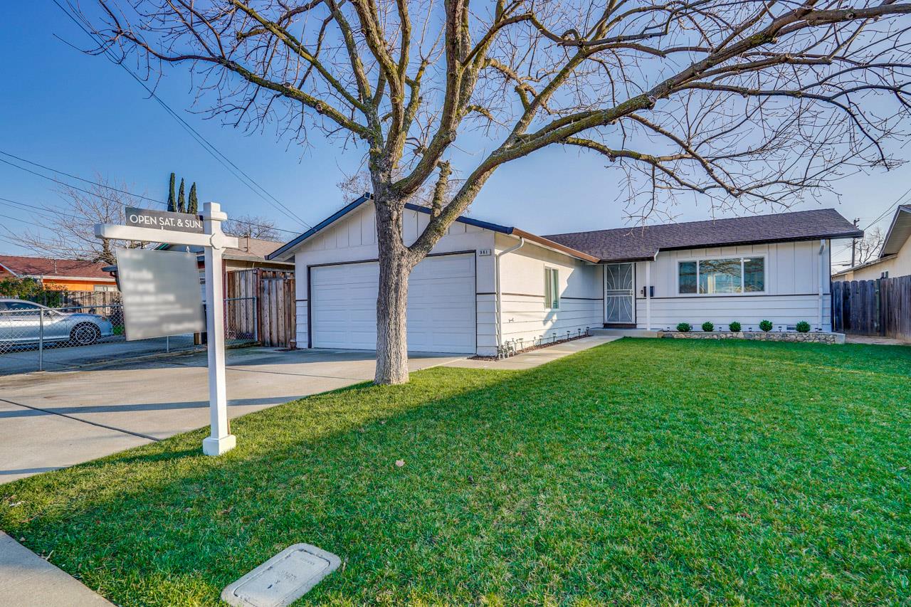 Detail Gallery Image 4 of 45 For 961 Lambaren Ave, Livermore,  CA 94551 - 4 Beds | 2 Baths