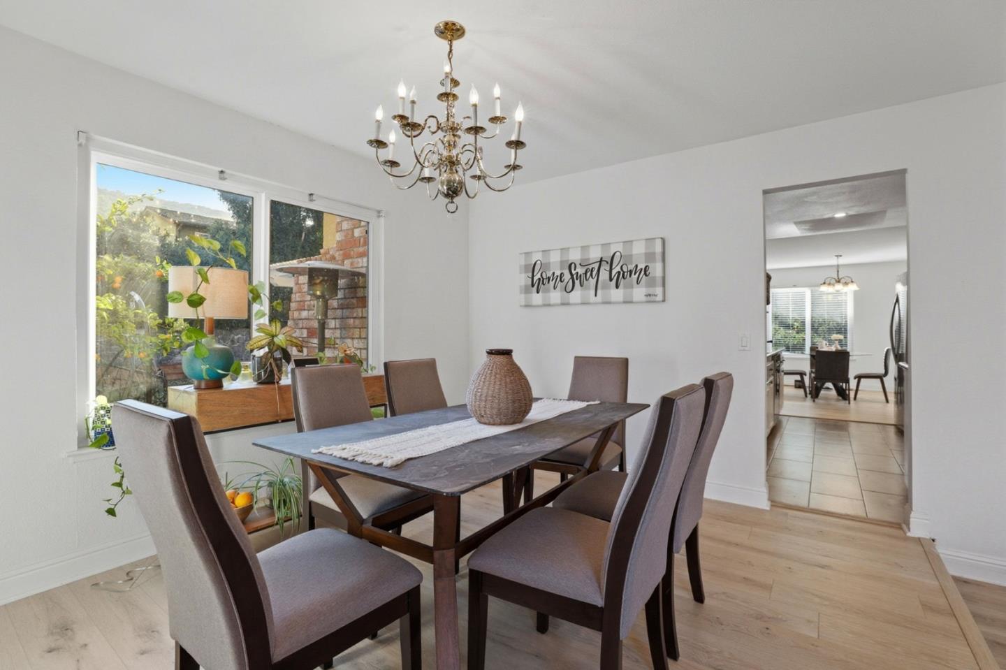 Detail Gallery Image 10 of 40 For 6460 Standridge Ct, San Jose,  CA 95123 - 4 Beds | 2/1 Baths