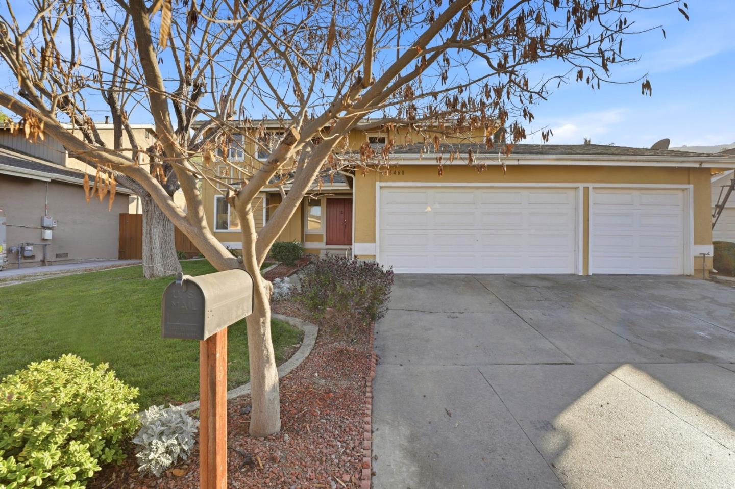 Detail Gallery Image 4 of 40 For 6460 Standridge Ct, San Jose,  CA 95123 - 4 Beds | 2/1 Baths