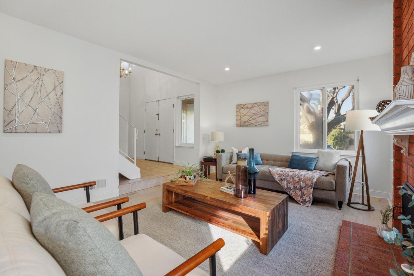 Detail Gallery Image 8 of 40 For 6460 Standridge Ct, San Jose,  CA 95123 - 4 Beds | 2/1 Baths