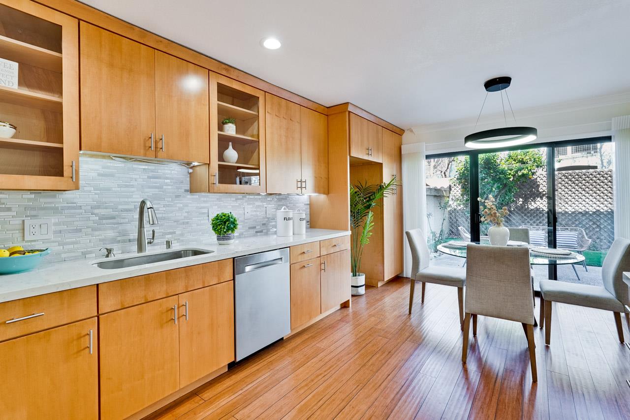 Detail Gallery Image 9 of 46 For 34234 Arizona St #14,  Union City,  CA 94587 - 3 Beds | 2/1 Baths