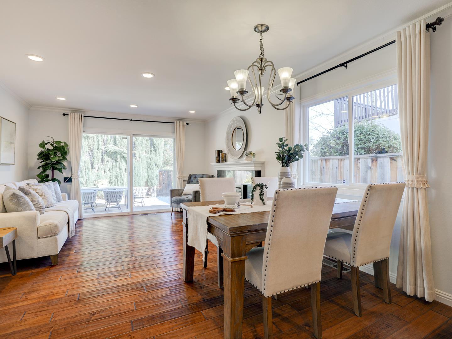 Detail Gallery Image 16 of 69 For 1674 S Stelling Rd, Cupertino,  CA 95014 - 3 Beds | 3 Baths