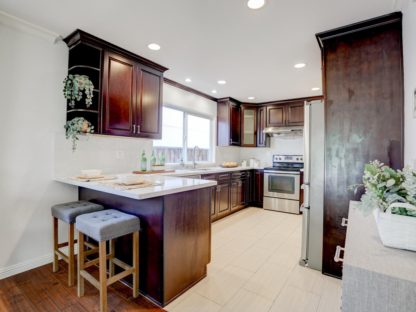 Detail Gallery Image 20 of 69 For 1674 S Stelling Rd, Cupertino,  CA 95014 - 3 Beds | 3 Baths