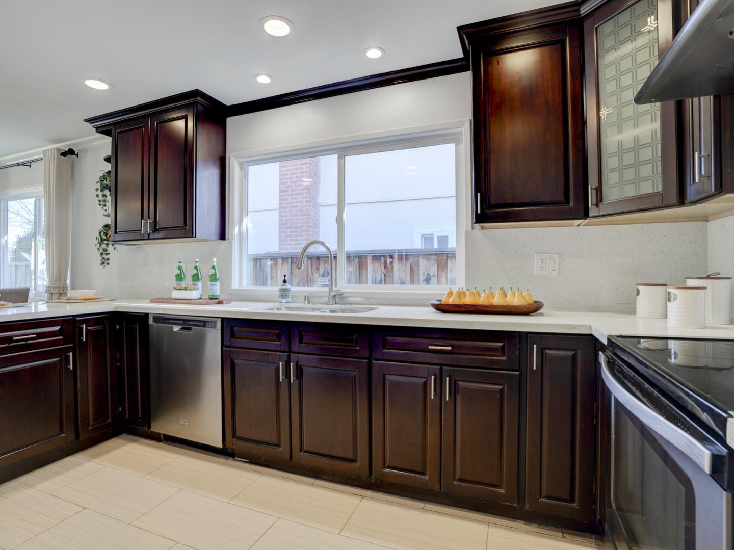 Detail Gallery Image 22 of 69 For 1674 S Stelling Rd, Cupertino,  CA 95014 - 3 Beds | 3 Baths