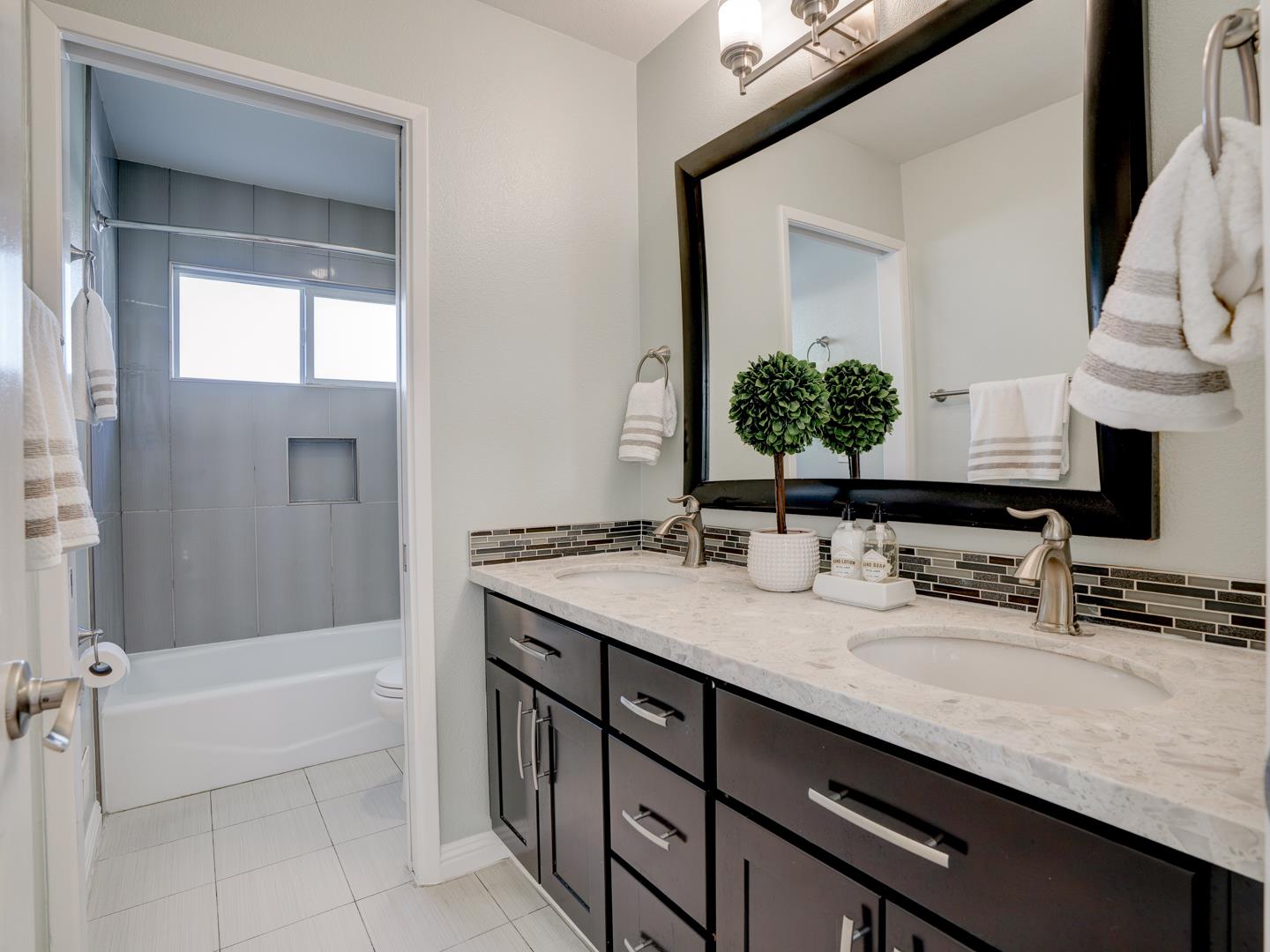 Detail Gallery Image 37 of 69 For 1674 S Stelling Rd, Cupertino,  CA 95014 - 3 Beds | 3 Baths