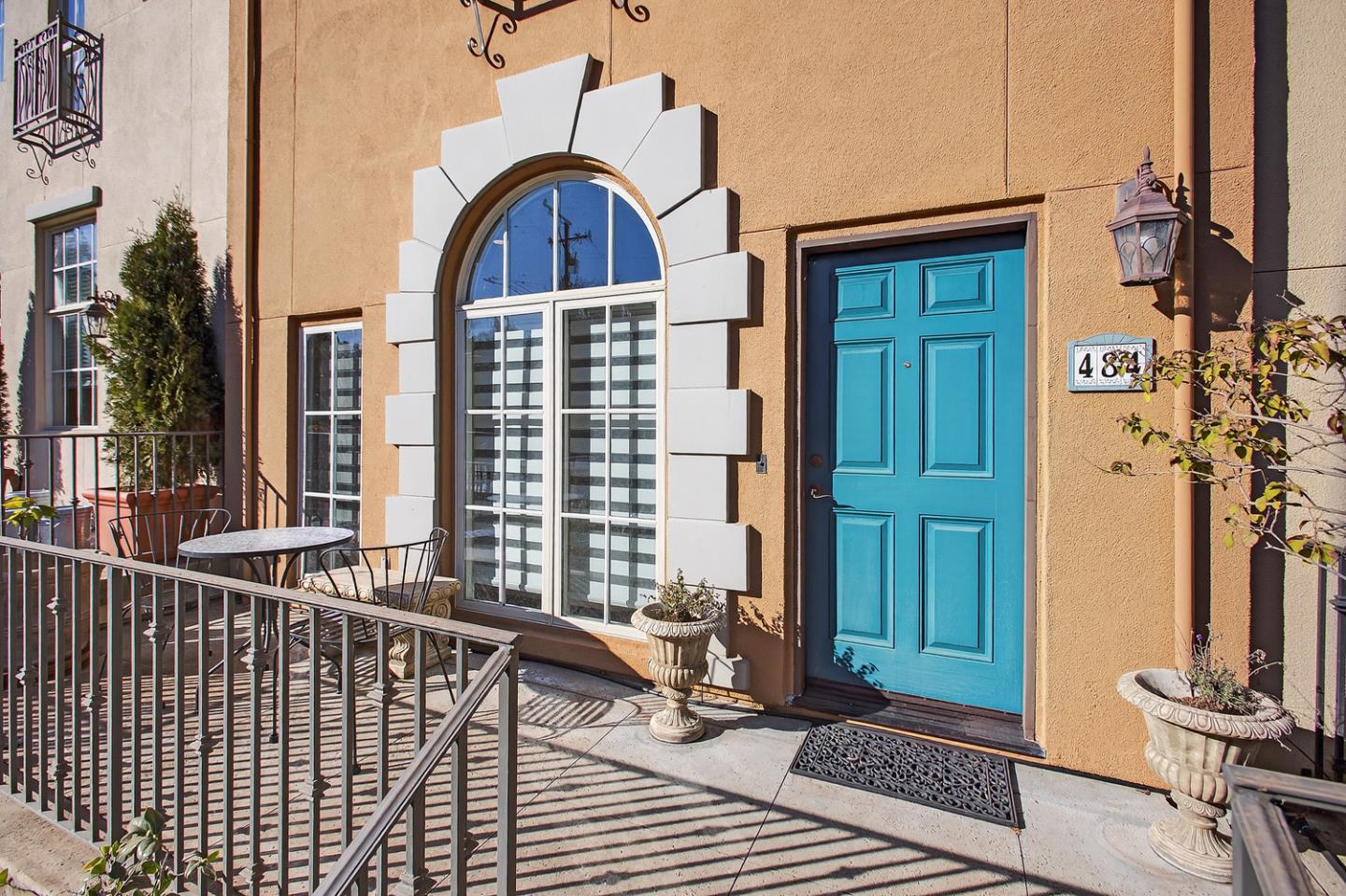 Detail Gallery Image 4 of 34 For 484 Gabilan St, Los Altos,  CA 94022 - 3 Beds | 2/1 Baths