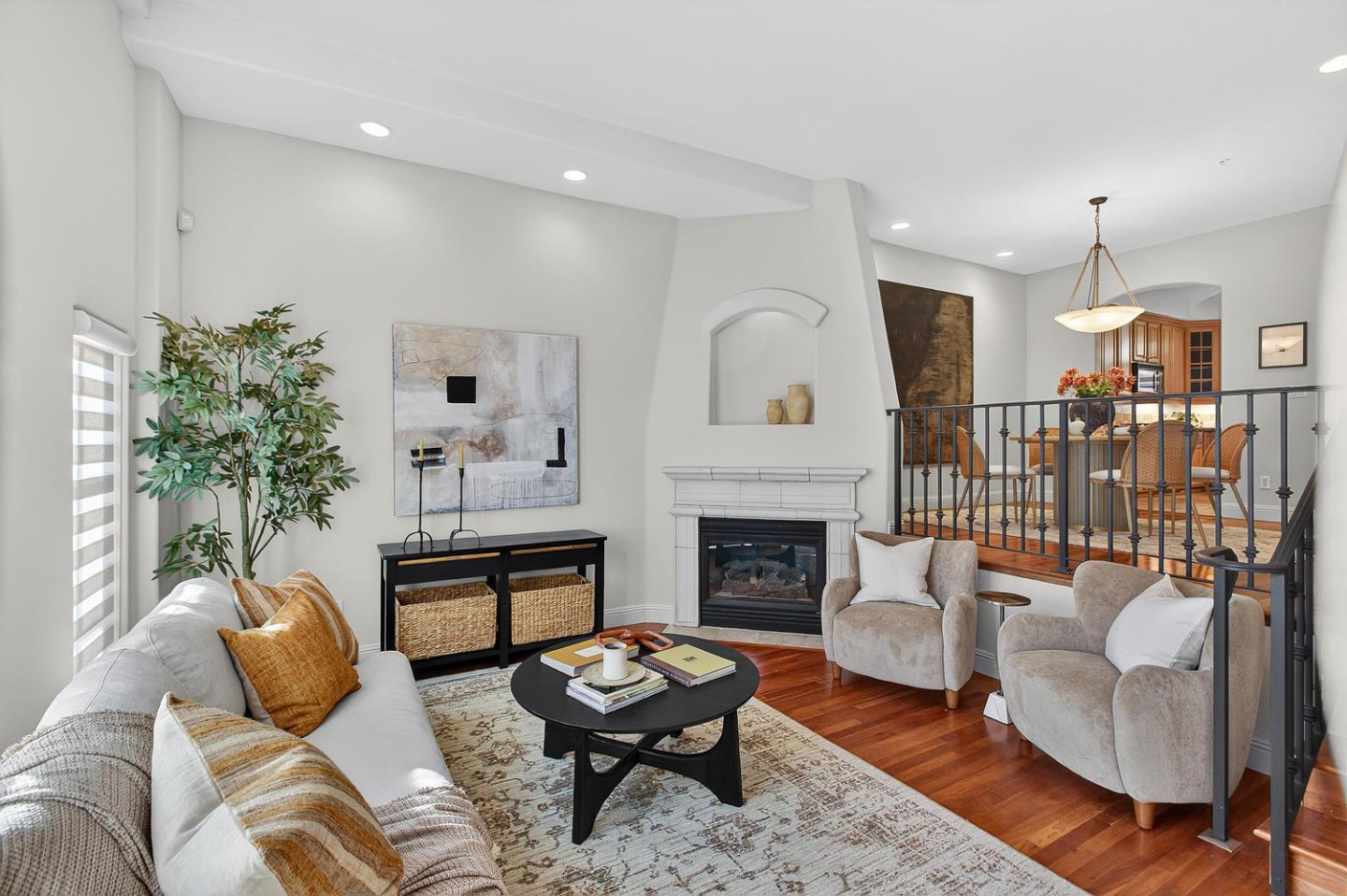 Detail Gallery Image 6 of 34 For 484 Gabilan St, Los Altos,  CA 94022 - 3 Beds | 2/1 Baths