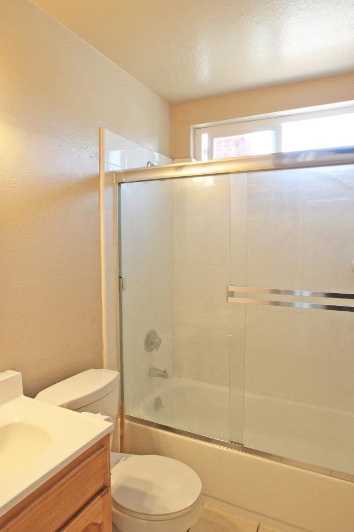 Detail Gallery Image 9 of 11 For 3289 Lantern Way, San Jose,  CA 95111 - 3 Beds | 2 Baths