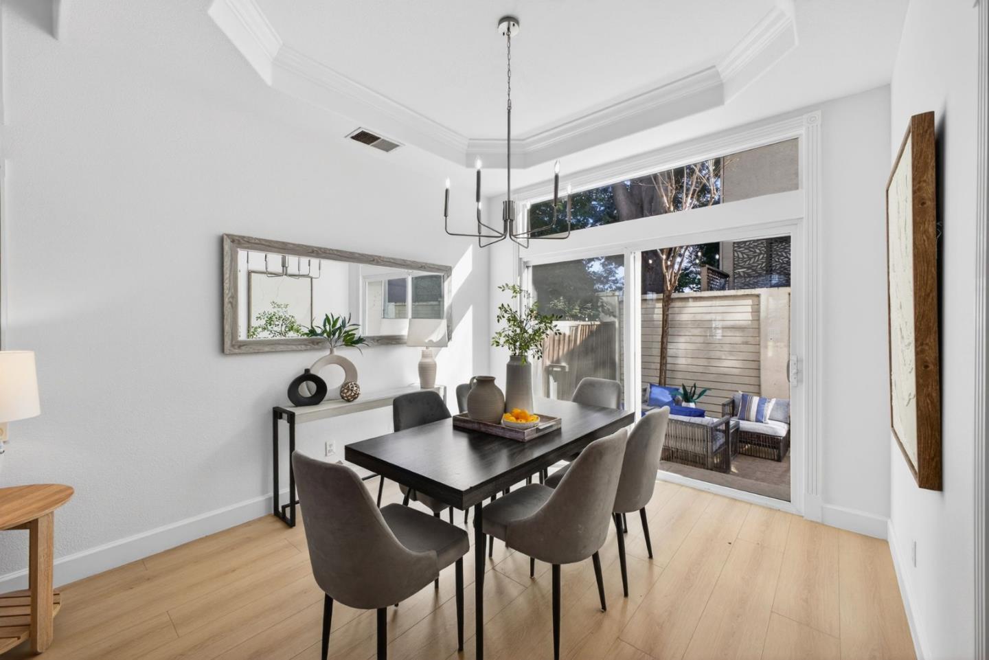 Detail Gallery Image 11 of 43 For 1802 Henning Pl, Santa Clara,  CA 95050 - 3 Beds | 2/1 Baths