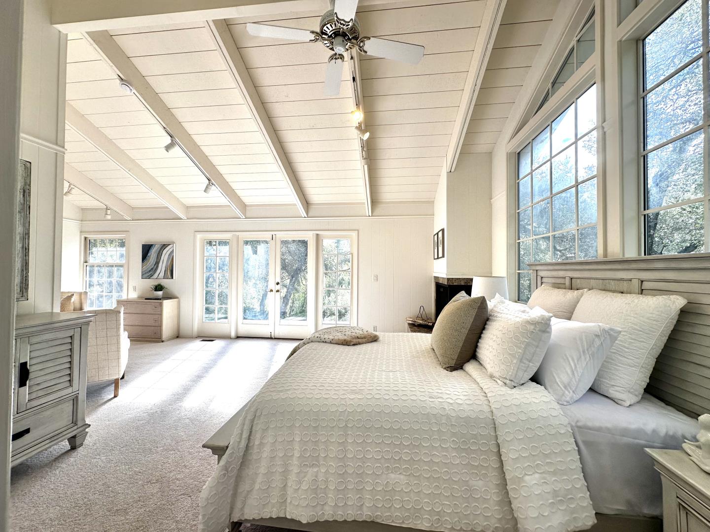 Detail Gallery Image 10 of 17 For 13531 Old Oak Way, Saratoga,  CA 95070 - 3 Beds | 3 Baths