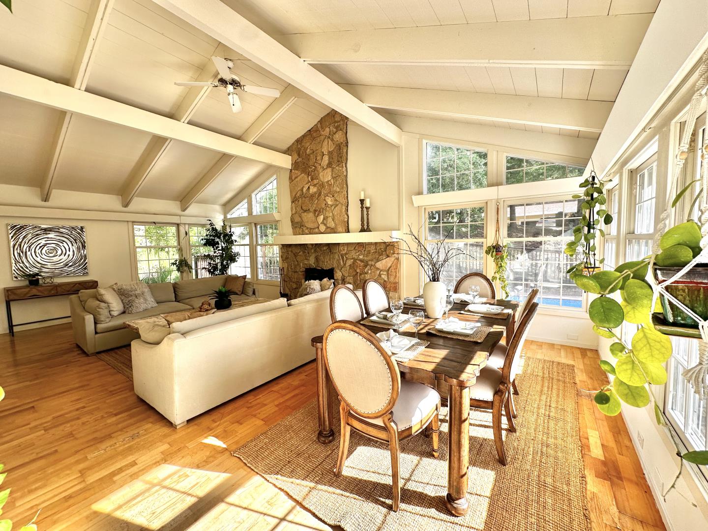 Detail Gallery Image 2 of 17 For 13531 Old Oak Way, Saratoga,  CA 95070 - 3 Beds | 3 Baths