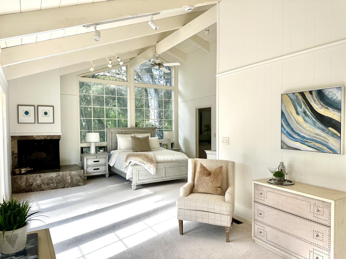 Detail Gallery Image 9 of 17 For 13531 Old Oak Way, Saratoga,  CA 95070 - 3 Beds | 3 Baths