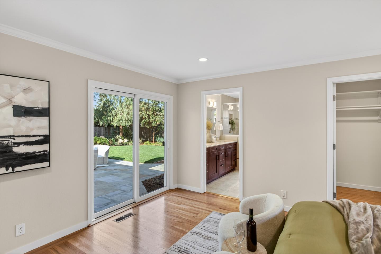 Detail Gallery Image 16 of 25 For 1010 Gest Dr, Mountain View,  CA 94040 - 3 Beds | 2 Baths