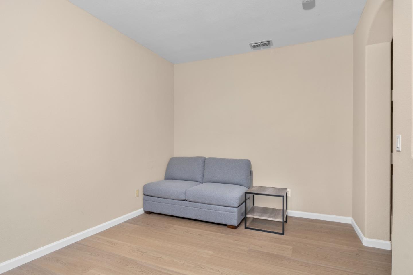 Detail Gallery Image 11 of 19 For 2415 Crystal Way, Antioch,  CA 94531 - 4 Beds | 2/1 Baths